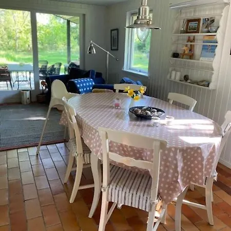 Sommerhus - Bratten Strand Hébergement de vacances Jerup